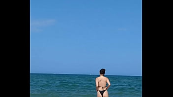 Mengewe Pacar Asia-ku Di Dalam Tenda Di Pantai Umum, Sampai Aku Memuntahkan Sperma Ke Dalam Vaginanya!