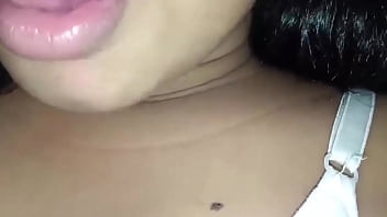 Pacar Seksi Mengocok Memeknya Hingga Klimaks, Video Mesumnya Viral Di Internet