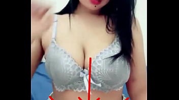 Tante Seksi Dengan Tetek Gede Menggoda