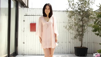 Gadis Jepang Ayumi Iwasa Nungging Diatas Kontol Keras Dan Dihujani Spermanya