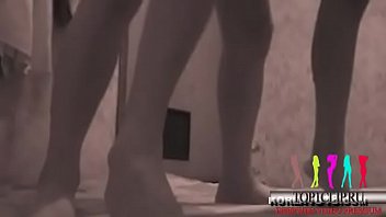 Di Tengah Kesepian, Kau Datang Dan Menggairahkanku