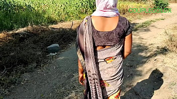 Gadis Seksi Melenggok Di Ladang, Panasnya Bikin Nafsu Meledak