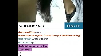 Gadis-gadis India Seksi Memencet Payudara Menggoda