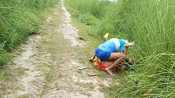 Istri India Bikin Heboh Desa Dengan Aksi Mesum Yang Menggoda