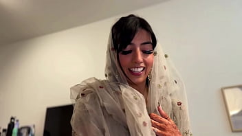 Mau Bikin Tiktok Bareng Influencer Muslim Seksi Sebelum Lebaran, Dan Akhirnya Aku Ngentot Dia Pas Suaminya Lagi Pergi