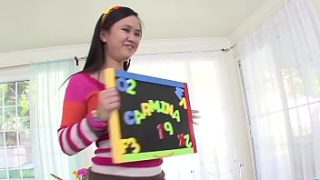 Gadis Asia 19 Tahun Imut Carmina Kai Pertama Kali! Kontol Gede Pov