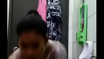Gadis Indonesia Narsis Banget, Pose Seksi Bikin Panas Mata