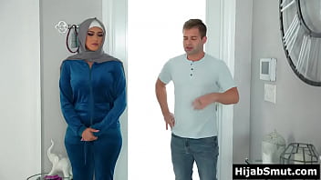 Gadis Muslim Polos Digoyang Tetangga Sampai Meraung-raung