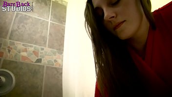 Melanie Hicks, Ibu Tiriku Yang Seksi Dan Menggoda