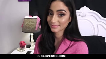 Kakak Tiriku Yang Nakal (jasmine Vega) Dibayar Untuk Menghisap Kontolku