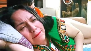 Ibu Tiri India Dihajar Keras Oleh Anak Tirinya.