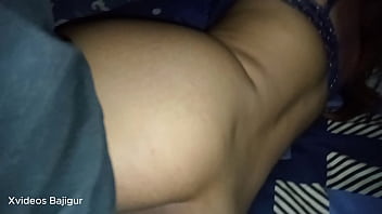 Kuli Bangunan Ganteng Pamer Kontol Gede, Baju Kotor Langsung Ajak Ngentot Sambil Modusin Cewek