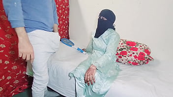 Anal Kasar Gaya Doggy Dengan Pacar India Montok, Ngentot Pantat Besarnya Pakai Kontol Gede Dan Tebel Sambil Ngomong Kotor Pake Bahasa Hindi