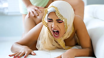 Membujuk Pacar Berhijabku Yang Dilarang Bercinta Karena Budaya – Nafsu Membara Di Balik Kerudung