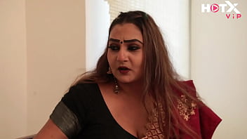 Sensual Ibu Tiri India Bergoyang Ganas Digencet Cowok Muda Yang Horny