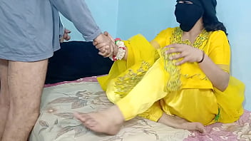 Desi Bhabhi Berbaju Kuning Ngentot Gila Puki Basah Dengan Cowgirl Dan Reverse Cowgirl Tanpa Kondom