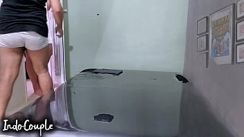Desahan Mesra Gadis Berhijab Chika Toge Saat Dientot Terapis Pijat