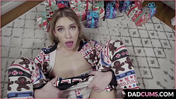 Gadis Mungil Meminta Kunci Mobil Ke Ayah Tirinya Dengan Rayuan Mesum – Khloe Kapri, Donnie Rock