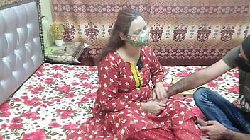 Pria Pengantar Pizza Diharduki Ganas Dari Belakang Sama Bhabhi India Berpantat Besar